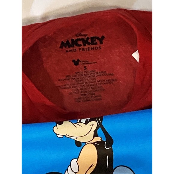 Disney's Mickey and Friends Long Sleeve Red Sweatshirt Kids size Small - Picture 3 of 8